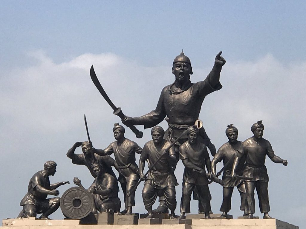 INJESTERS on Twitter: "The commander who beat back a sustained attack by  superior Mughal forces in 1671 - Lachit Borphukan - and he was a BIG guy…  https://t.co/mtLpue2O2M