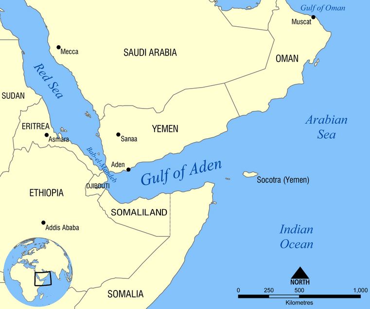 Mecca 
SUDAN 
ERITREA 
SAUDI ARABIA 
YEMEN 
Sanaa 
Aden 
ETHIOPIA 
Gulf of Aden 
SOMALILAND 
Addis Ababa 
o 
SOMALIA 
ulf of Oman 
Muscat 
OMAN 
Arabian 
Sea 
Socotra (Yemen) 
Indian 
Ocean 
NORTH 
250 
Kilometres 
l.ooo 